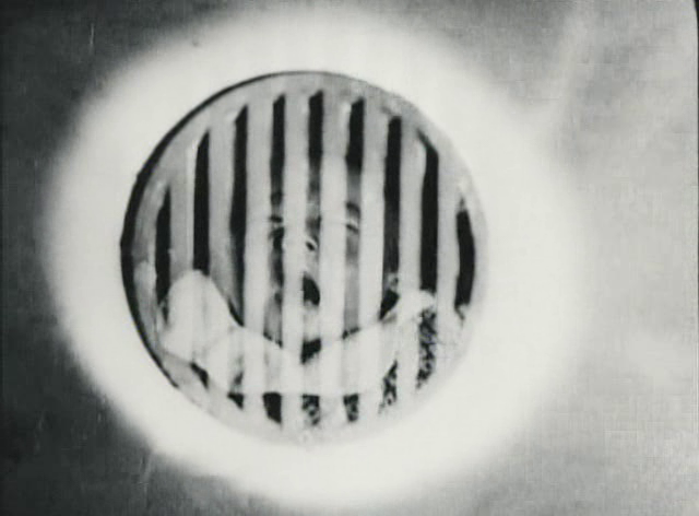 m4l4153:  A Page of Madness (Teinosuke Kinugasa, 1926)