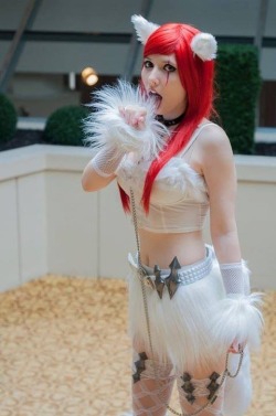 cosplayhotties:  thammuz49:  Sexy cosplay  lovely kitty kat katarina cosplay