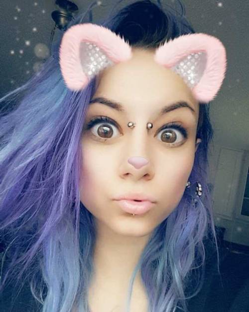 💋💋💋 mygirlfund.com/HotPepper #canadian #punkgirls #pierced #cute #hottie #colourfulhairdontcare #bridgepiercing #mygirlfund #mygirlfundgirl #ilovemygirlfund