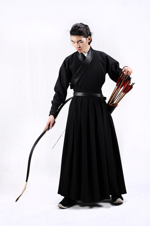 Traditional Chinese hanfu for archery by 夏雪憶夢