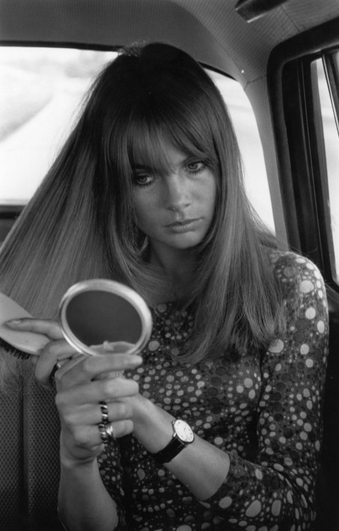 Jean Shrimpton Follow In search of beauty and please don’t copy…. reblog Only high resolution pictur