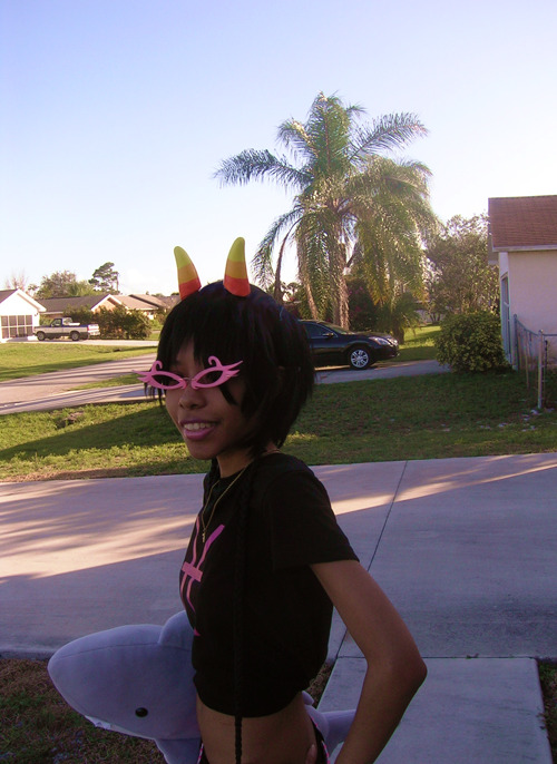 playbunny:  Ah here it is finally ! My humanstuck!Meenah cosplay ! I’ve been meaning to take these photos for a while now and I’m really happy with how everything turned out. I wore my horns anyway even though its human idgaf o(｀ω´*)o 