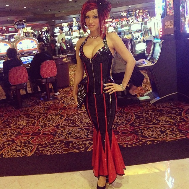 ladyinlatex:  officialrubberdoll:  Last night at the Taj Mahal casino on my way to