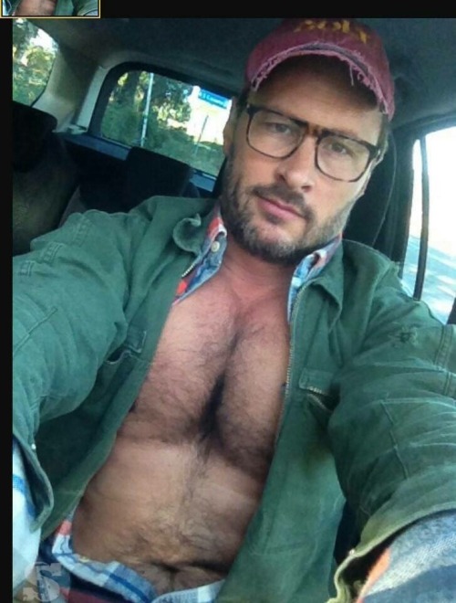 sambrcln: Follow my two hairy men blogs:sambrcln.tumblr.comhairysex.tumblr.com GRRRRR!