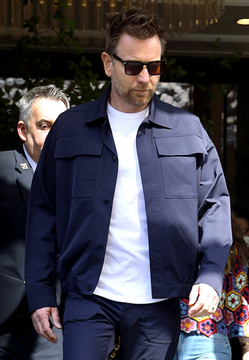 Ewan McGregor leaving the Corinthia Hotel after promoting new Disney series ‘Obi-Wan Kenobi&rs