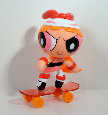 mallrat1997:2001 skateboarding Blossom doll from The Powerpuff Girls. (I have the full set of these 