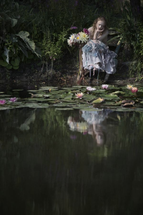 girlsingreenfields:Water Lilies Nymphs. Valeria Podlubneac by Nata Mitereva for Move Womenswear Spri