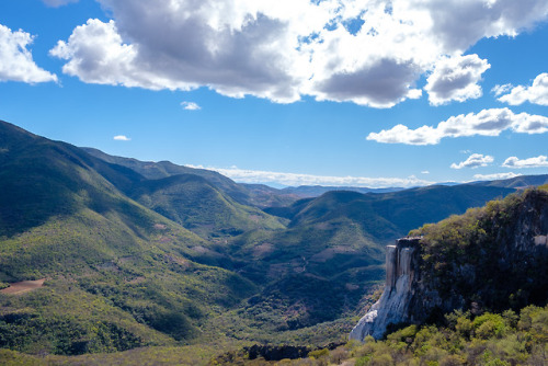 streetsmx: Hierve el Agua y sus cascadas petrificadas. Dorian Martínez, 2018