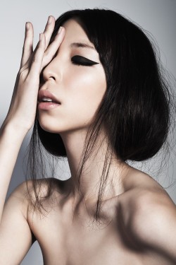 womensweardaily:  Model Call: Issa Lish Photo