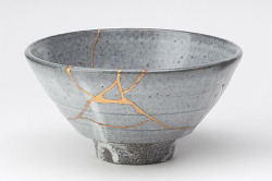 mymodernmet:  Kintsugi (“golden joinery”) or kintsukuroi (“golden repair”) is the centuries-old Japanese art of repairing broken pottery with a special lacquer dusted with powdered gold, silver, or platinum.