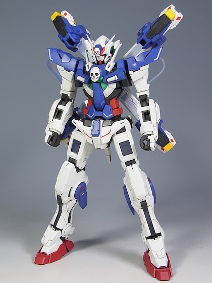 cavalier-renegade:  gunplagamer:  Source MG改造ガンダムXエクシア MG RemodelingExia Gundam X  Why does it need a cloak.   it doesnt that’s why its badass!