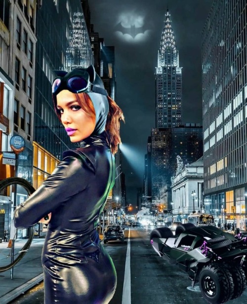 @rocioroblesok #gatubela #catwoman #batman #dc #gothamcitysirens https://www.instagram.com/p/Bn5QB-9