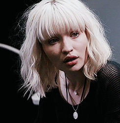 taintedgray:  8/100 Days of Emily Browning