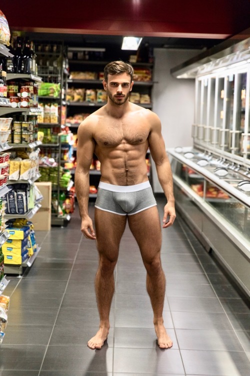 daddydongdick: underlads: Submit / Wishlist / Instagram That bulge!!!