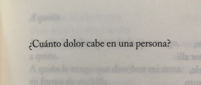 escondida-entre-los-libros:Anatomía de una bañera, Júlia Peró