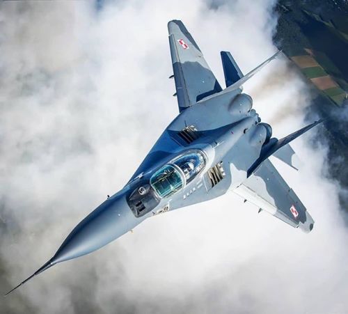 Polish MiG-29 Fulcrum (: @hesja.pl) #military #armedforces #aircraft #airforce #aviation #aviationph