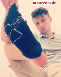 feetpromoter:  The great American FootPrincewith soft ticklish soft boyfeetMasterFabien new photos on my website  (130 photos/10 videos)contact info as wellhttp://www.mastertim.de