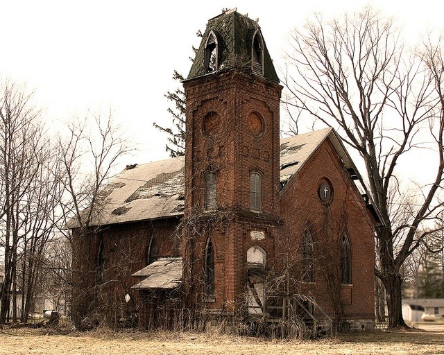 clavicle-moundshroud: Abandoned Old Church: Vandalia, MI roadtrippers.com ☾♎☽