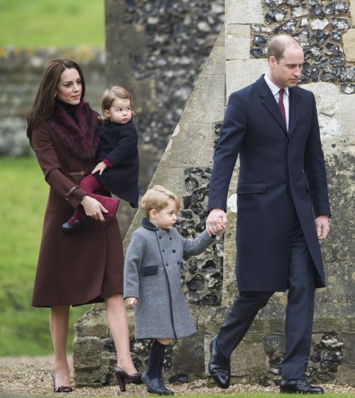 rainynycdays:Looks The Duchess of Cambridge should repeat (30/???)