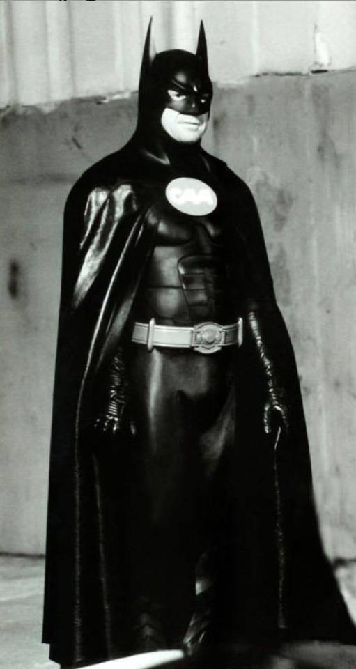 Superhero Movies and TV shows of the 1990s - Creating the batsuit for Batman  Returns.
