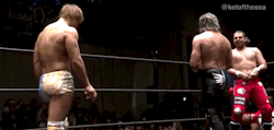 mitchtheficus:  @redleaderfic i was rewatching the Golden Lovers’ first match for reasons and i noticed Chase grinning like a loon during the golden lovers chants 