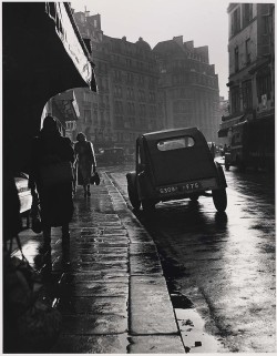 undr:  Todd Webb Rue des Plantes, Paris.