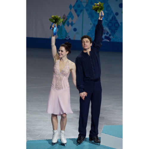 mysticseasons: skate_canada: With their gold medals at #PyeongChang2018, Tessa Virtue and Scott Moir