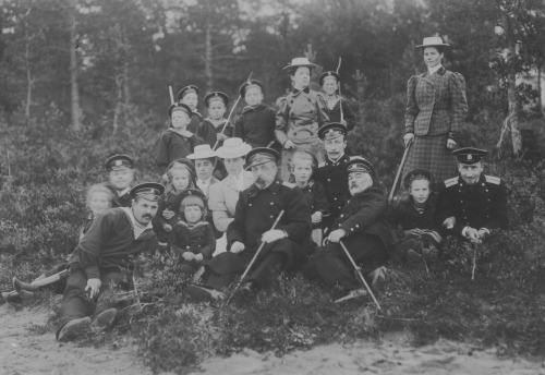 Grand Duchess Maria Nikolaevna, Shiryaev, Andrey Eremeevich Derevenko, Grand Duchess Anastasia Nikol