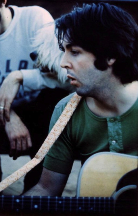 getbackhomeward:Paul McCartney in his back garden, 1968. Unreleased. 