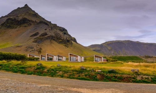 cabinporn:Cottages in small fishing village in Snæfellsnes Peninsula, IcelandJennie Yeung  / @yennie