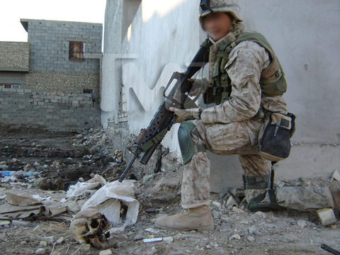 seedoamjad:  lifeisliterallylimited:  Abu Ghraib 2.0? Horrifying images of US Marines