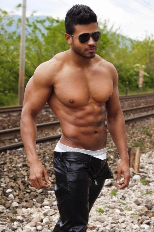 myhotpapi:  http://myhotpapi.tumblr.com/archive
