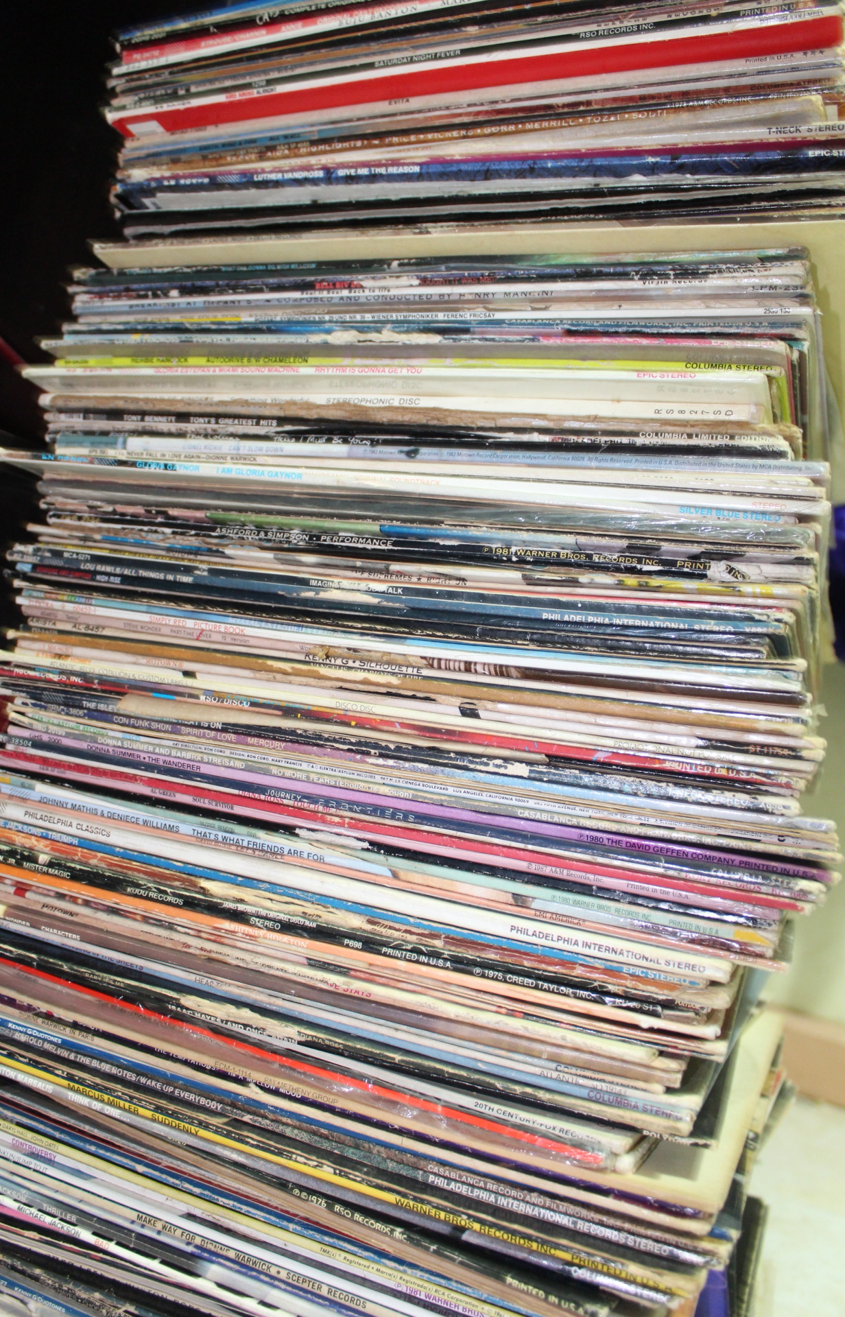 girlgoingplacestv:  A few years ago i started obsessing over vintage vinyl players.