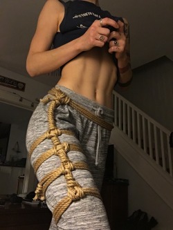 camdamage:  Random comfy rope365 practice tonight !  Inspired by @secondfloor-fet “dragonback harness”. It’s a bit messy but it’s a first try so, whatever !  Def gonna revisit this guy and spend some more time practicing tonight ❤