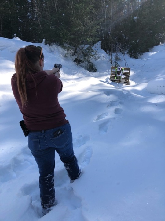 Some pew pew therapy today with @dirtycamoprincess and @heyhayfay and our buddy Hairy (its a nickname yes I meant to spell it that way) , got a pallet of ammo pretty cheap 😏😂 , some adventuring in the snow , and then moved some horses … been