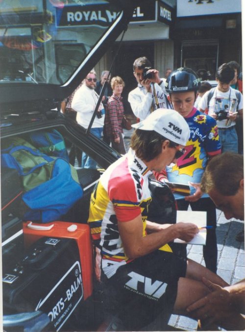 classicvintagecycling:Philippa York (then Robert Millar) in Dundee for the 1993 Kellogg’s Tour of Br
