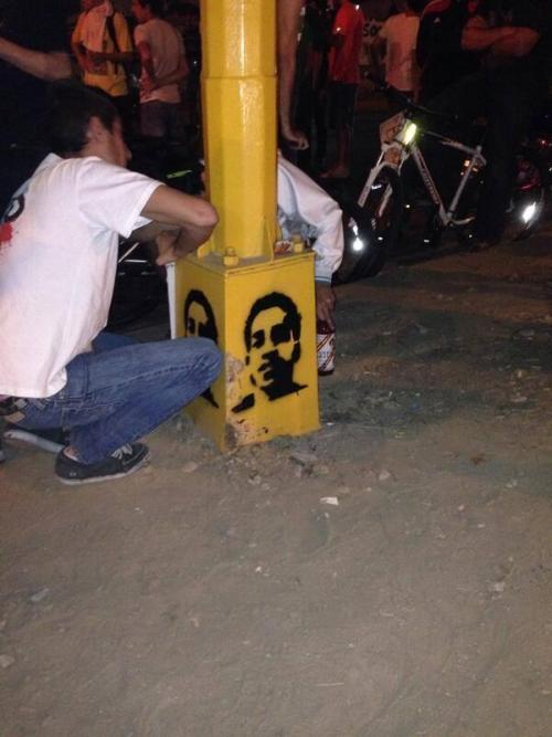 vzlasos:  The face of Bassil D’Acosta all over Caracas’ streets.