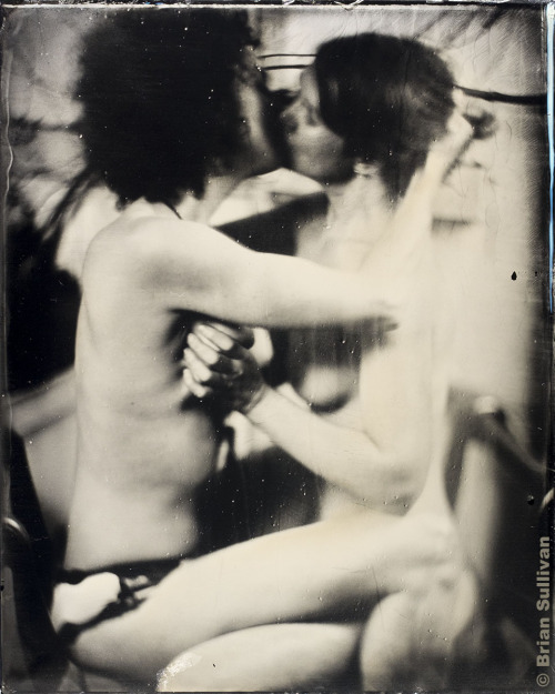 Porn photo b7lab:8x10″ Tintype - Lara&Leah 2016