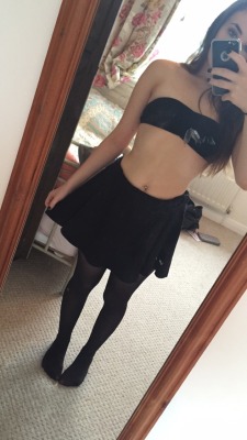 teen-nymphet:  Feelin the black today