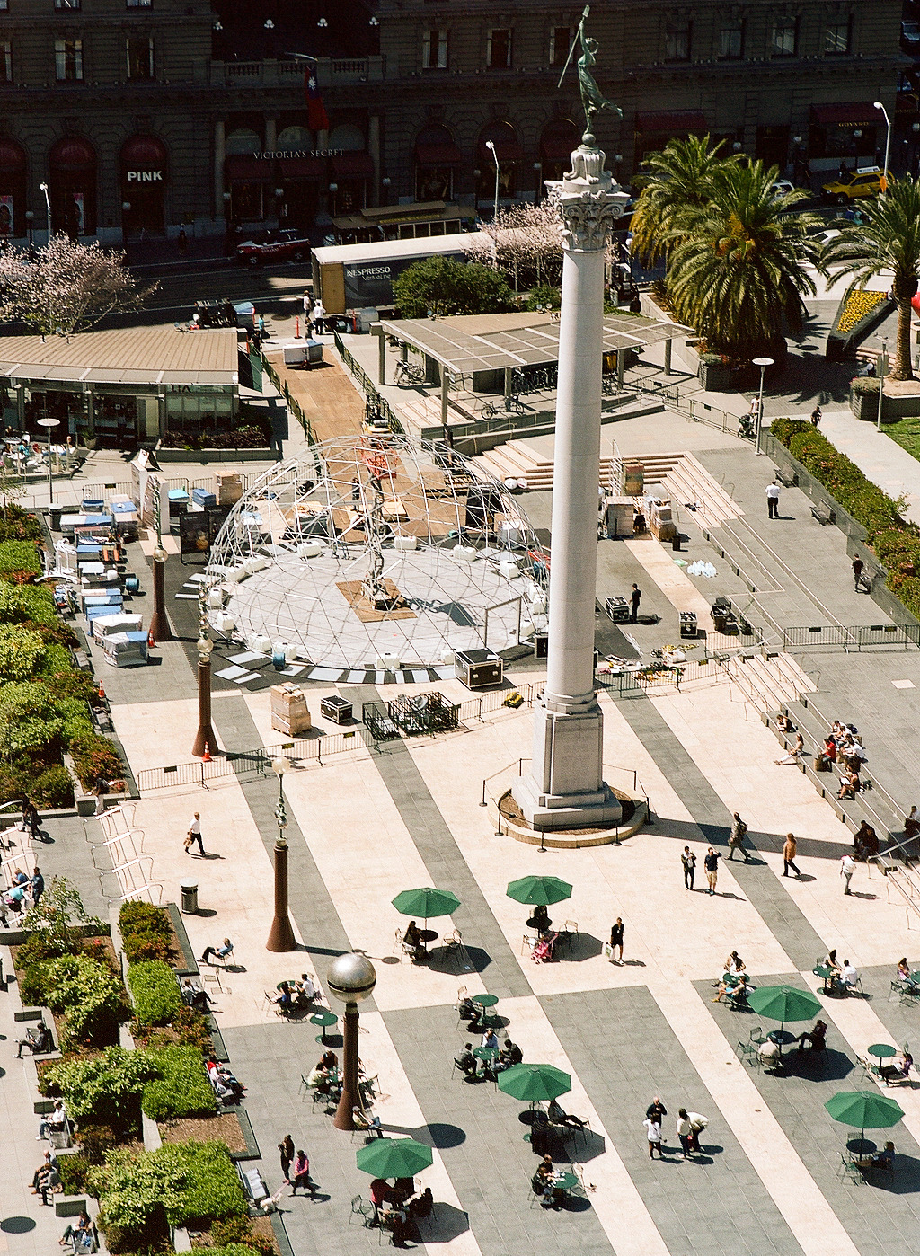ahsah:  Summer in San Francisco - San Francisco, CA - Mamiya 645 Pro - Kodak Portra