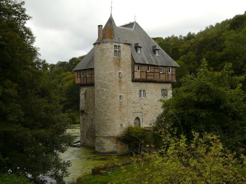 lovebeautyawonderfulworld: Château de Crupet 