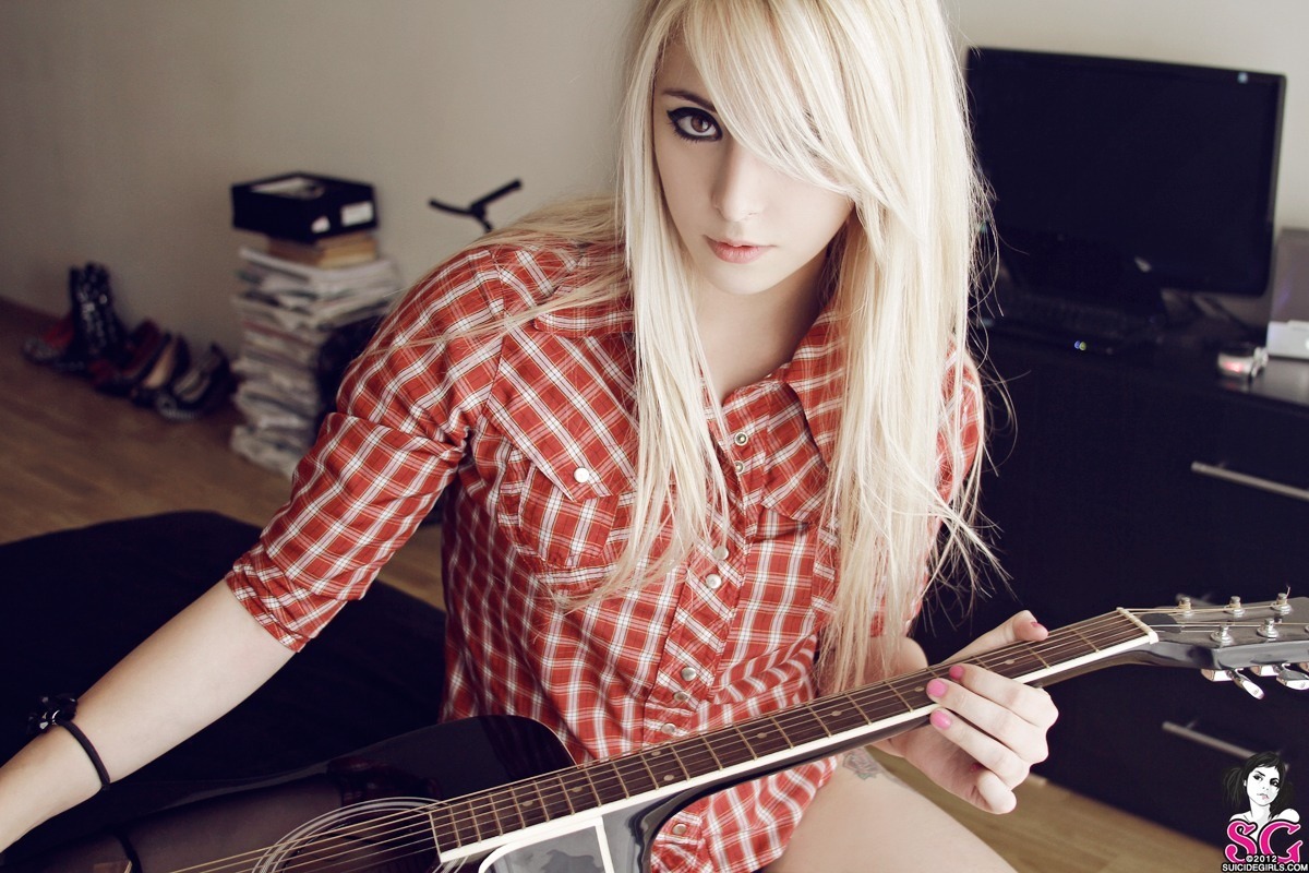 Perfect Suicide Girls