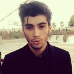 zaynsmk:  HOW IS THIS EVEN POSSIBLE