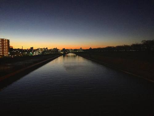 新宿から川口までママチャリで。 #荒川 #東京 #埼玉 #赤羽 #川口 #夕日 #夕陽 #夜景 #川 #河 #arakawa #arakawariver #tokyo #saitama #japan 