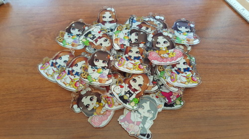T-ara and Twice keychains! You can buy them from my shopPetit'Angels