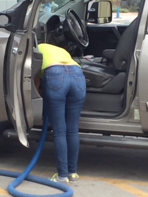 vvillegas1224: Saw her at a car wash and got 2 feet away To get a great shot