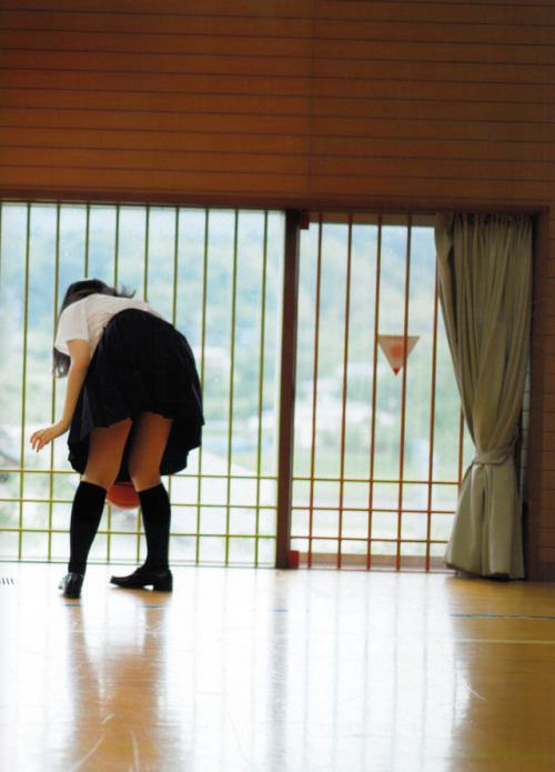 voz46:  Nagahama Neru 1st Photobook 「Koko Kara」