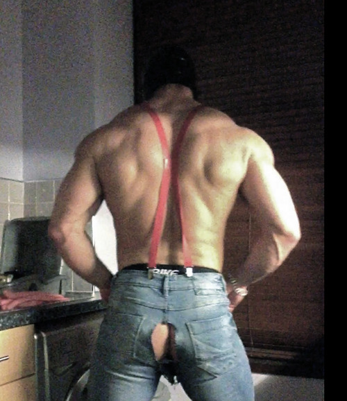 ilovemenworld:  I like butts :) 