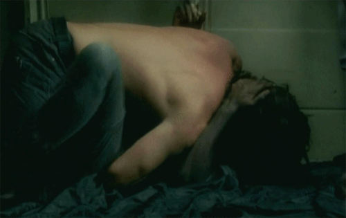 yemme:richonnexo:yemme:My God. DAMN I WISH THIS SCENE WAS LONGER!! Her getting on top of him and him