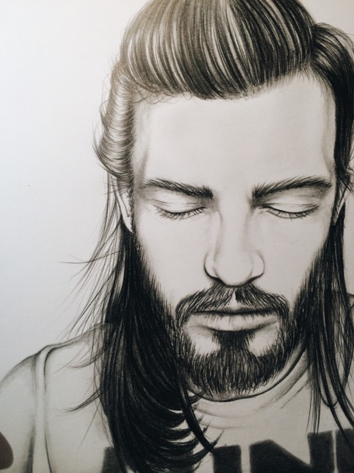 tombrodiebrowne:  This is my self portrait.